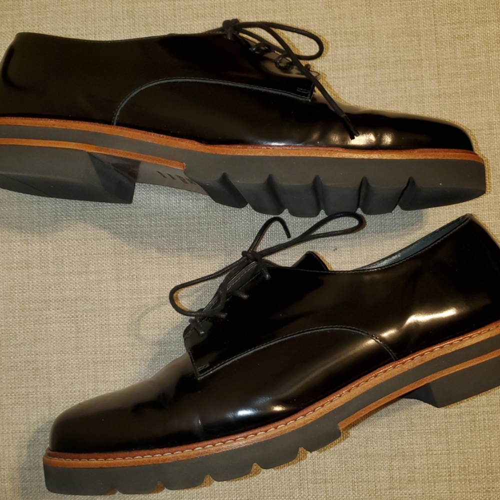 Stuart Weitzman Black Patent Leather Oxford